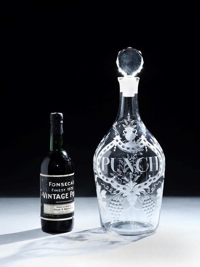 A HUGE GEORGE III ENGRAVED GLASS DECANTER | MasterArt